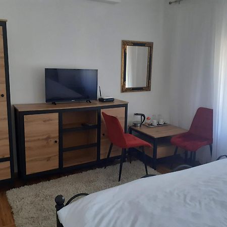 Apartmani Zaara SJJ Eksteriør billede